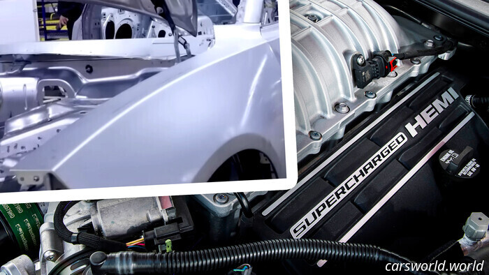 Comienza La Producción Del Hemi V8 En México, La Foto De La Fábrica Estimula Los Rumores Del Cargador V8 | Carscoops